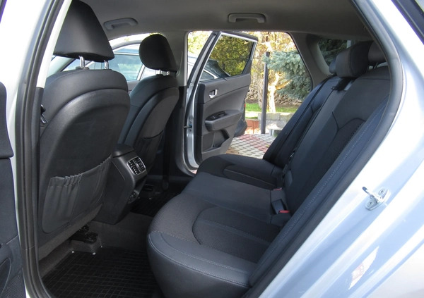 Kia Optima cena 89888 przebieg: 58250, rok produkcji 2019 z Darłowo małe 781
